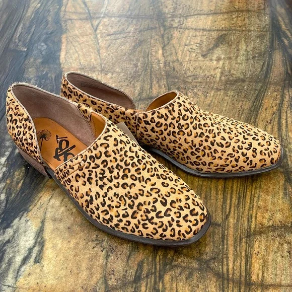 OTBT “Coyote shoes”. Cheeta print calf hair. New with tags. - Picture 2 of 8